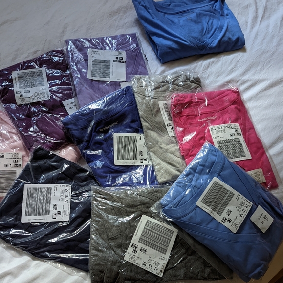 Perfect Short sleeve v-neck tee - Picture 4 of 5